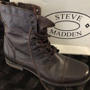Steve Madden  Troopah brown leather boots